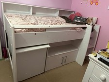 Children's cabin bed with