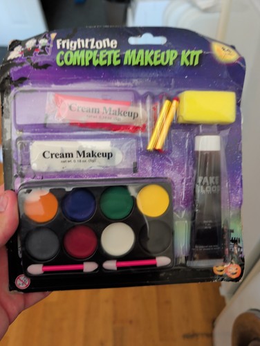 Makeup set new - in, make