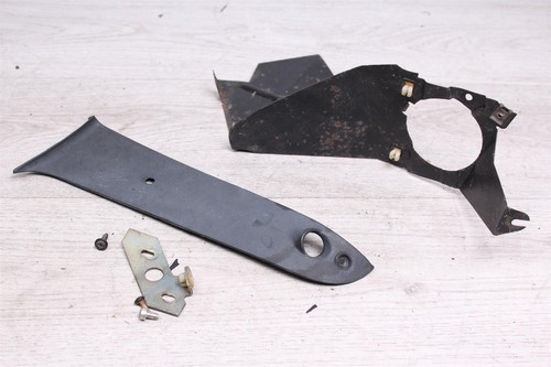 Set cockpit holder retaining
