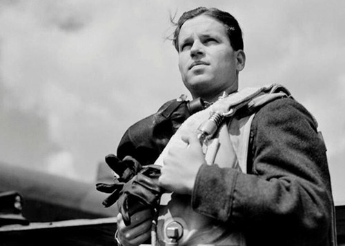Raf lancaster pilot - lancaster, guy