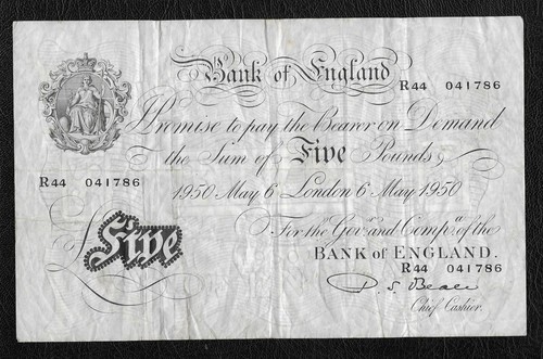 White fiver banknote s - £5,