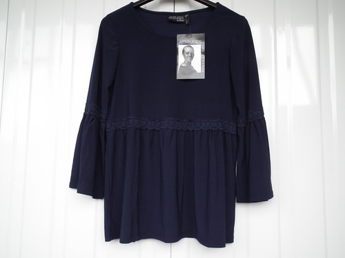 Attitudes renee 4 sleeve - by,