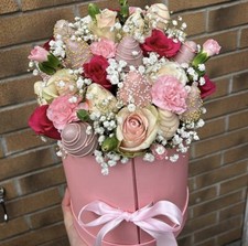 Round Square Hat Flower Box Boxes- Mother’s Day Valentine’s Day Box - Pink