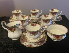 Royal Albert Old Country Roses