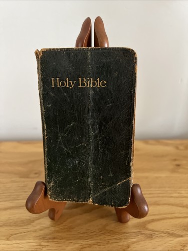 Antique 1919 holy bible eyre - antique,