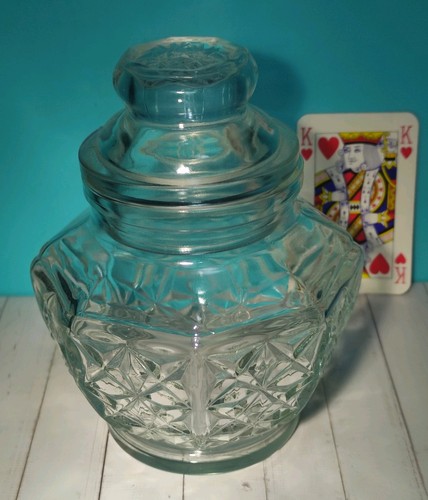 Lidded moulded glass sweetie - lidded,