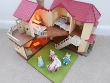 Sylvanian Families Beechwood Hall Working lights, Furniture & Rabbit family