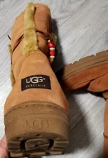 Ugg #5359 Sundance Sheepskin Made in New Zealand boots Genuine size 36 vgc 