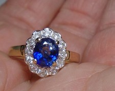18ct gold Sapphire and Diamond ring