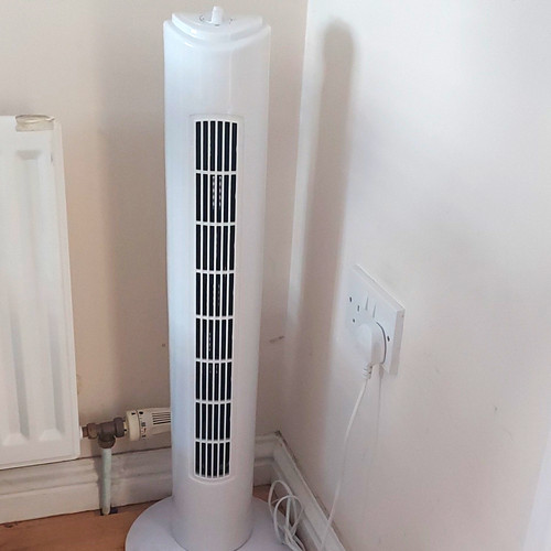 White tower fan oscillation - tower,
