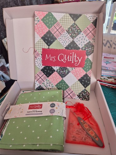 Mrs quilty patchwork quilting - quilty,