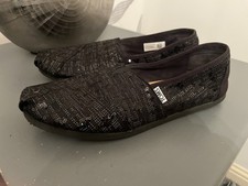 Size 8 Toms Black Slip On