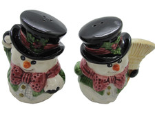 Vintage Christmas Salt and