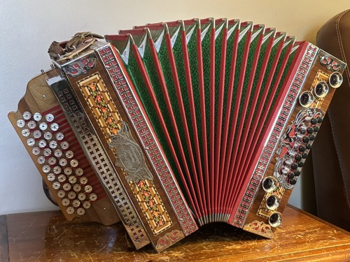 Slovenian melodija row - melodija,