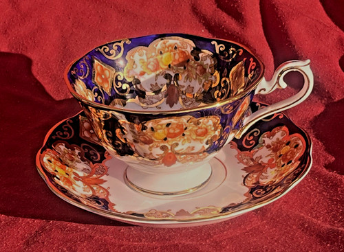 Vintage royal albert heirloom - royal,