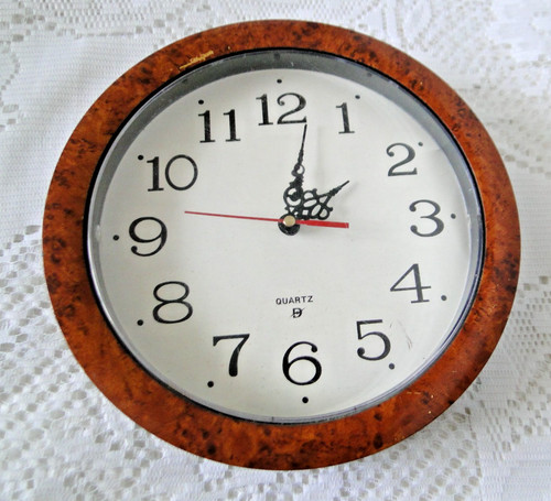 Pendulum with red kite - pendulum, baby