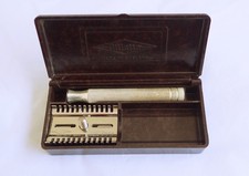 Vintage  Gillette Tech  Razor