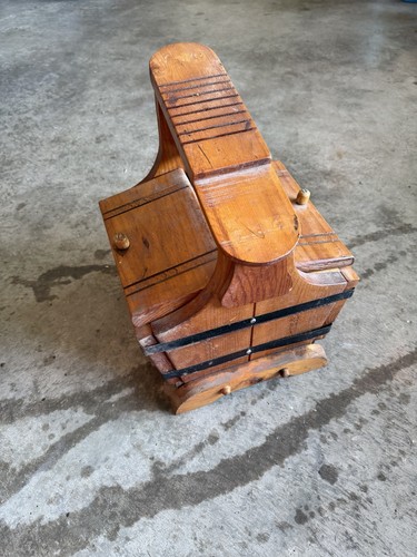 Vintage folk art shoeshine - art, box