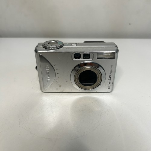 Traveler digital camera - digital,
