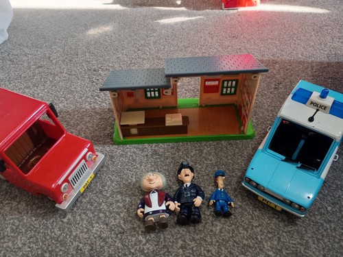 Postman pat vehicle bundle - postman,