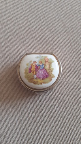 Small vintage trinket - vintage, box