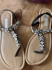 Ladies Size 5 Diamantee Summer