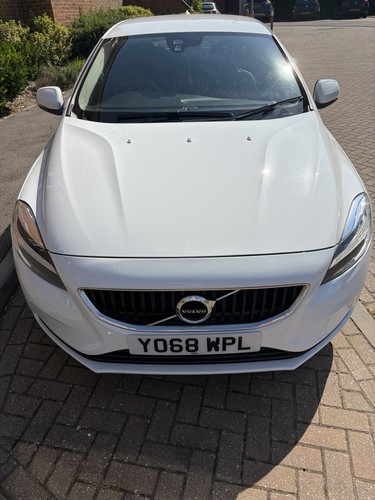 Volvo v40 momentum - volvo, d2