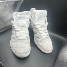 Adidas. Busenitz