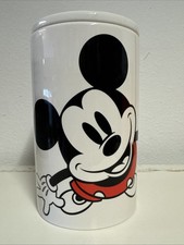 Disney Mickey Mouse UP CLOSE