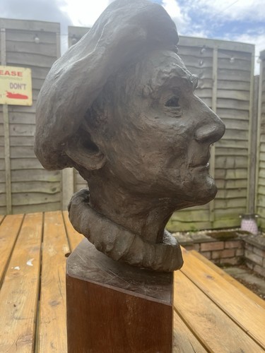 Large impressive antique bust - impressive,