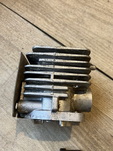 Cylinder head from 2006 - cylinder, a
