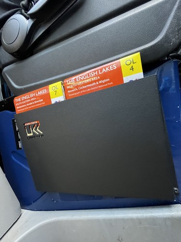 Universal storage pocket - universal,