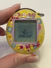 Tamagotchi Connection Version 2 Yellow Flowers Retro Vintage Bandai 2004 Working