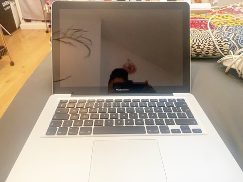 Apple mac book pro 2011 - apple,