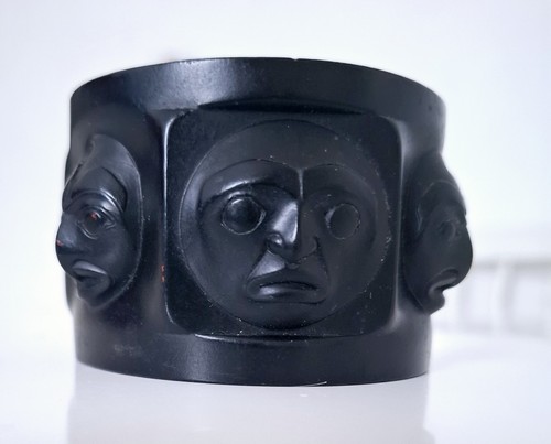 Canada boma carved trinket - canada,