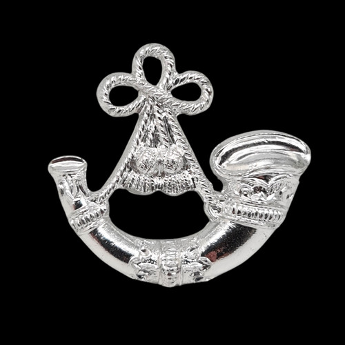 Light infantry bugle pin - light,