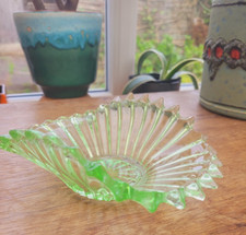 Sun Ray Clear Glass Dish. Diameter 13cm x 4cm 296g