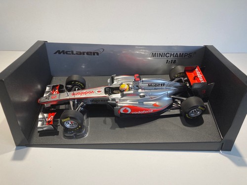 Minichamps 2011 vodafone - 1/18,