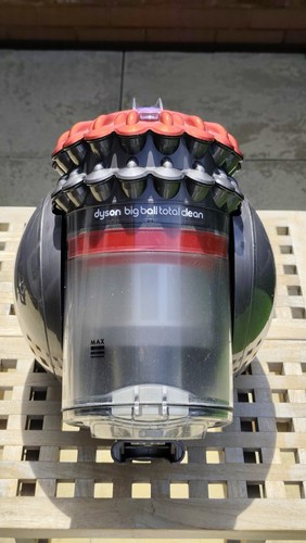 Dyson vacuum cleaner - dyson,