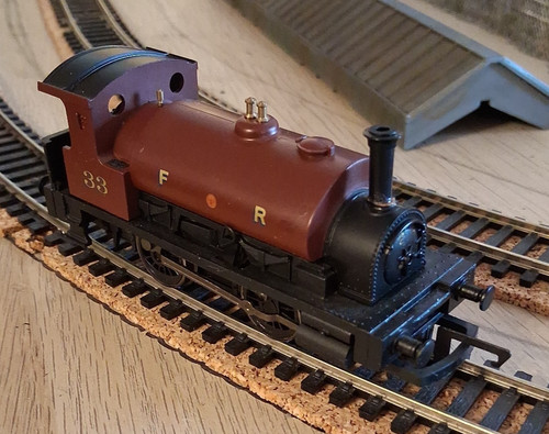 Hornby maroon pug - hornby,