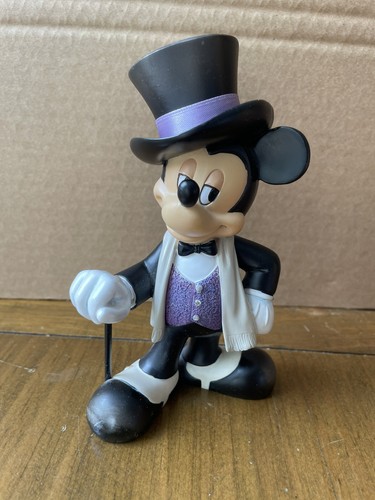 Disney showcase collection - disney,