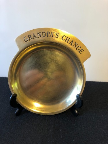 Vintage brass coin trinket - brass, coin/trinket