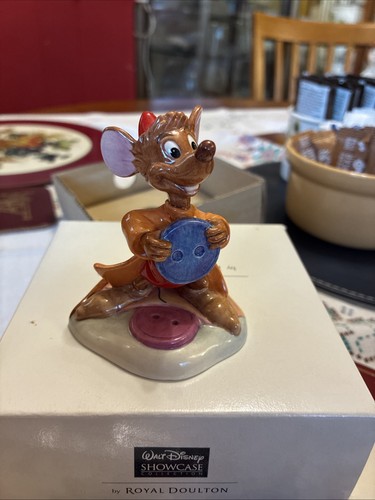 Royal doulton disney showcase - doulton,