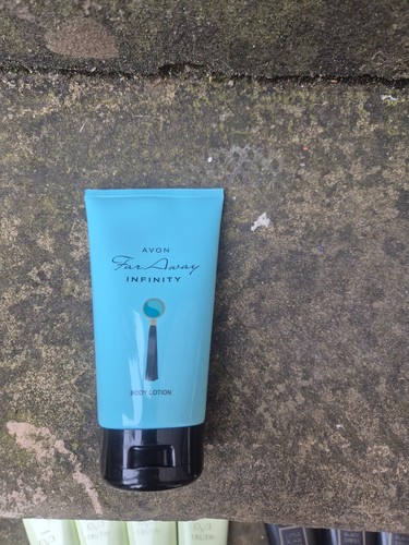 Avon far away infinity body - avon,