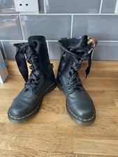 DR. MARTENS LADIES UK 3 NEW
