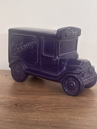 Vintage large wade cadbury - large,