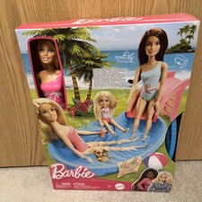 BARBIE ● Doll and Pool