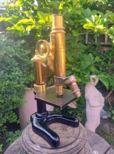 Antique leica microscope - leica,