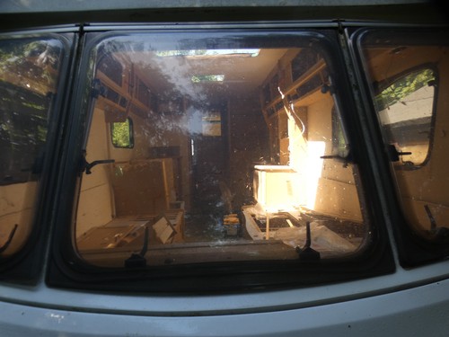 Caravan window lunar - caravan, window,lunar