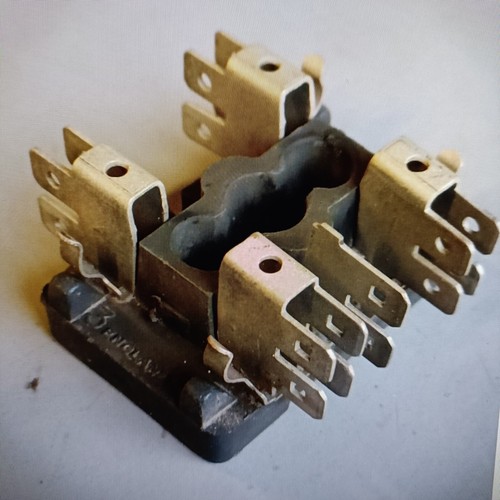 Fuse box genuine - ,